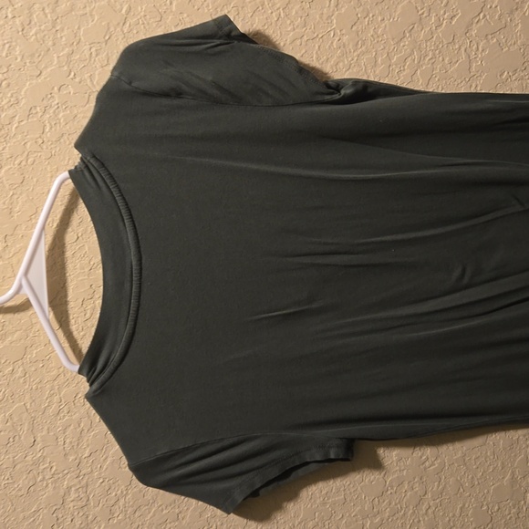 Merona Olive Green Top T Shirt Lightweight V Neck - Picture 6 of 7